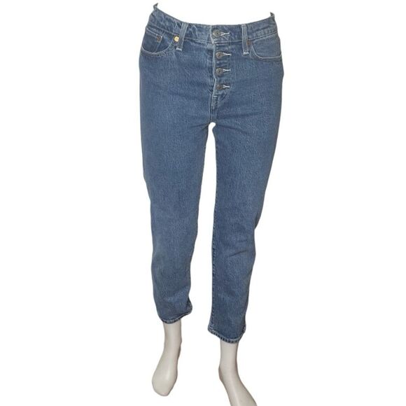 LEVIS Premium Wedgie Straight Fit Jeans Medium Wash Cropped Womens Size 28 - Picture 1 of 14
